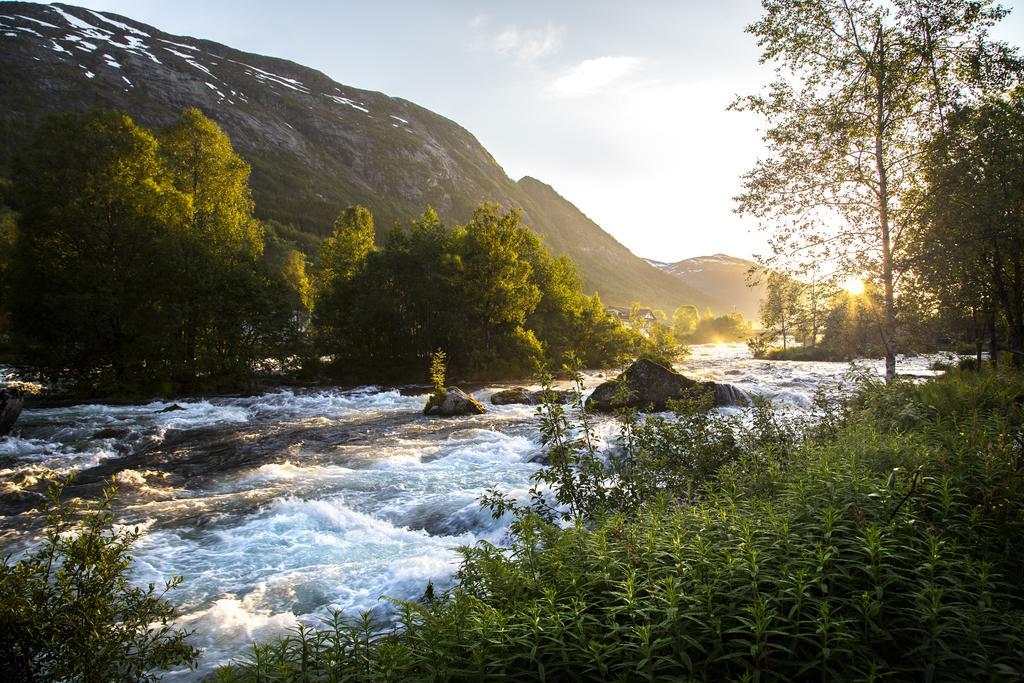 Jolstraholmen Og Ferienpark Vassenden